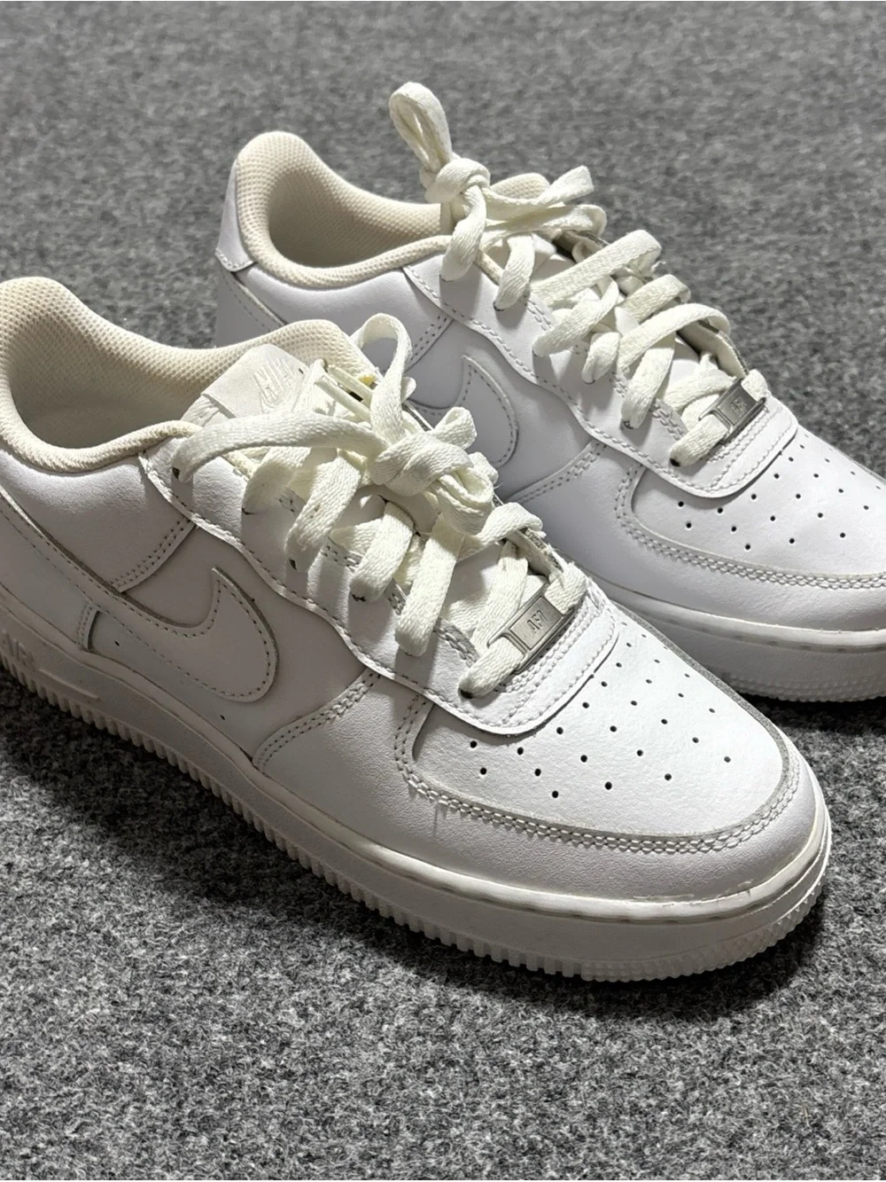 Size 6 (GS) - Nike Air Force 1 LE Low Triple White